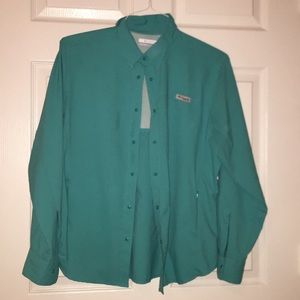 Ladies Columbia Fishing shirt
